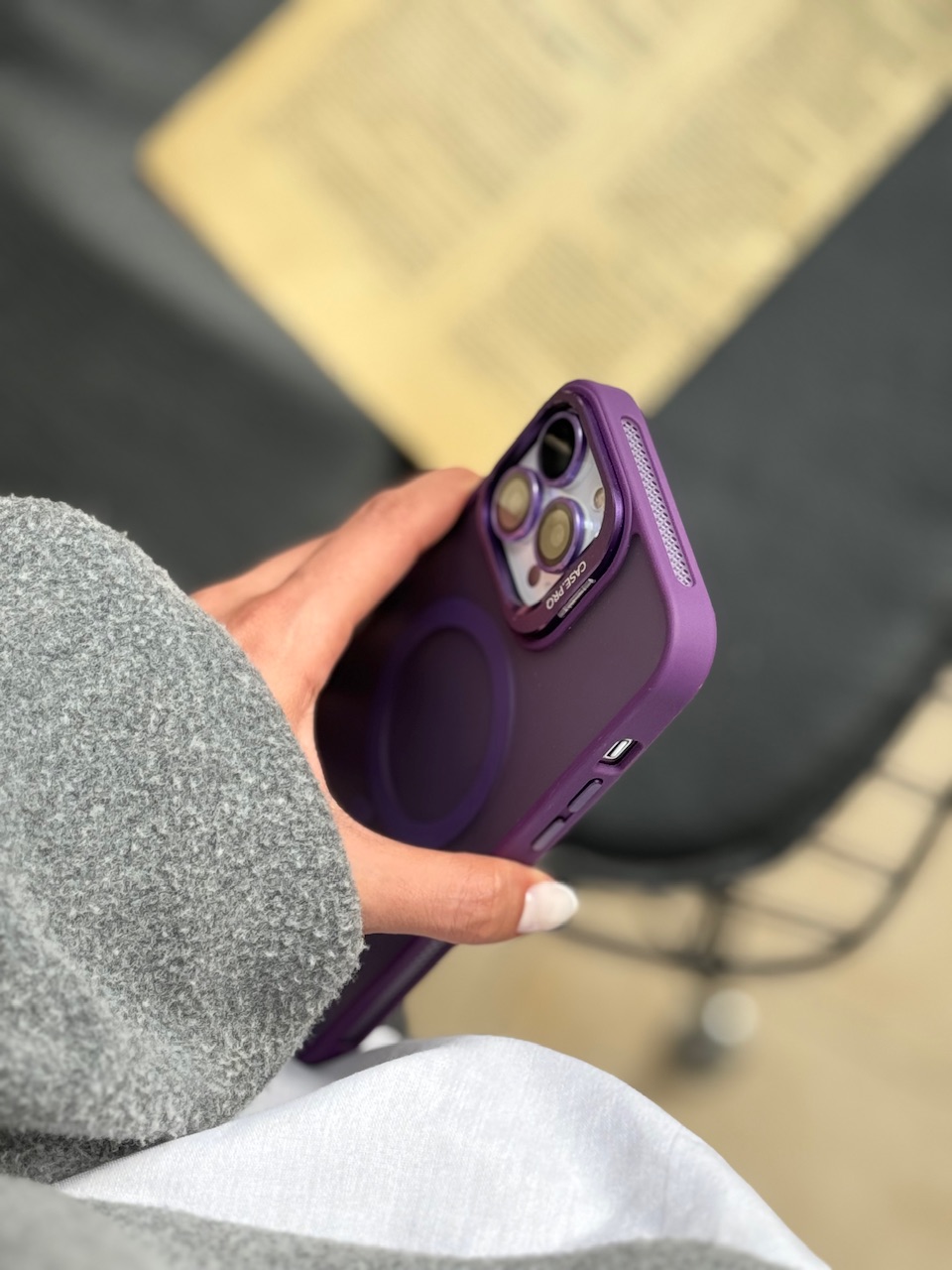 قاب Matte CasePro Lens with MagSafe استند شو با لنز رینگی (کدC1608) - Image 4