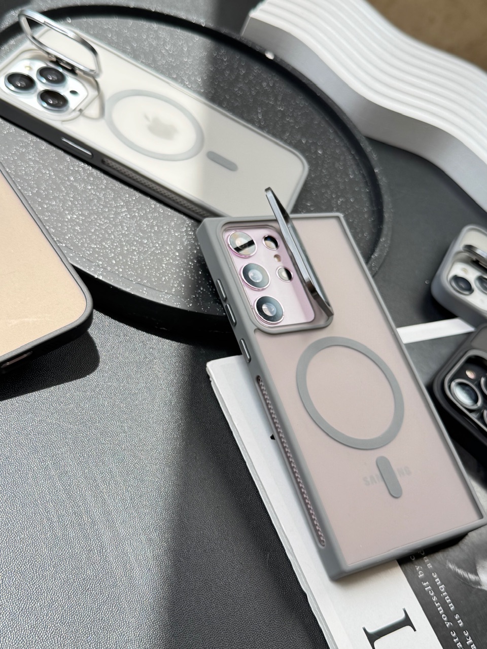 قاب Matte CasePro Lens with MagSafe استند شو با لنز رینگی (کدC1608) - Image 5